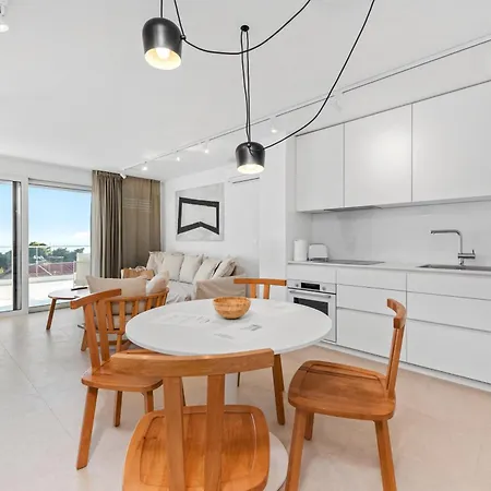 Ames Apartmán