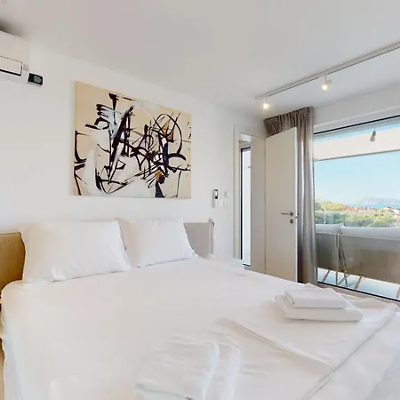 Apartment Ames Komiza